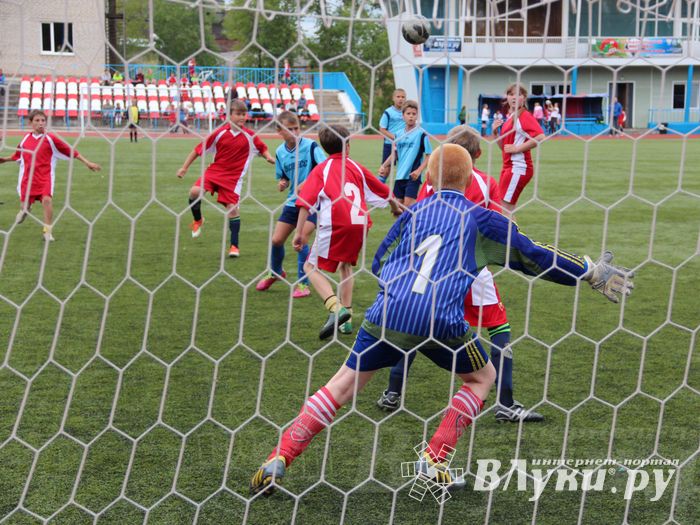 «Кожаный мяч» в Великих Луках