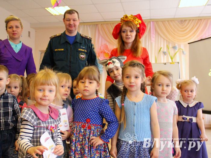 Воспитанники детского сада «Берёзка» встретились с сотрудником МЧС (ФОТО)