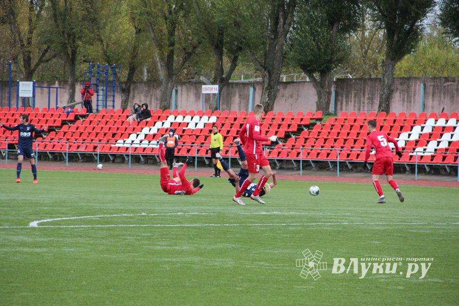 «Луки-Энергия» уступила «Ленинградцу» в домашнем матче (ФОТО)