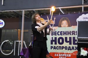 В ТЦ «Апельсин» прошла весенняя ночь распродаж