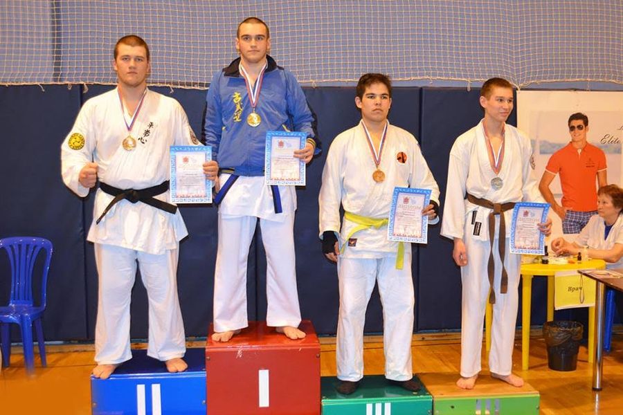 Великолучанин  завоевал «серебро» на соревнованиях СЗФО по кобудо (ФОТО)