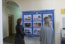 С фотовыставкой, посвященной 25-летию МЧС, продолжают знакомиться жители Великих Лук (фото)