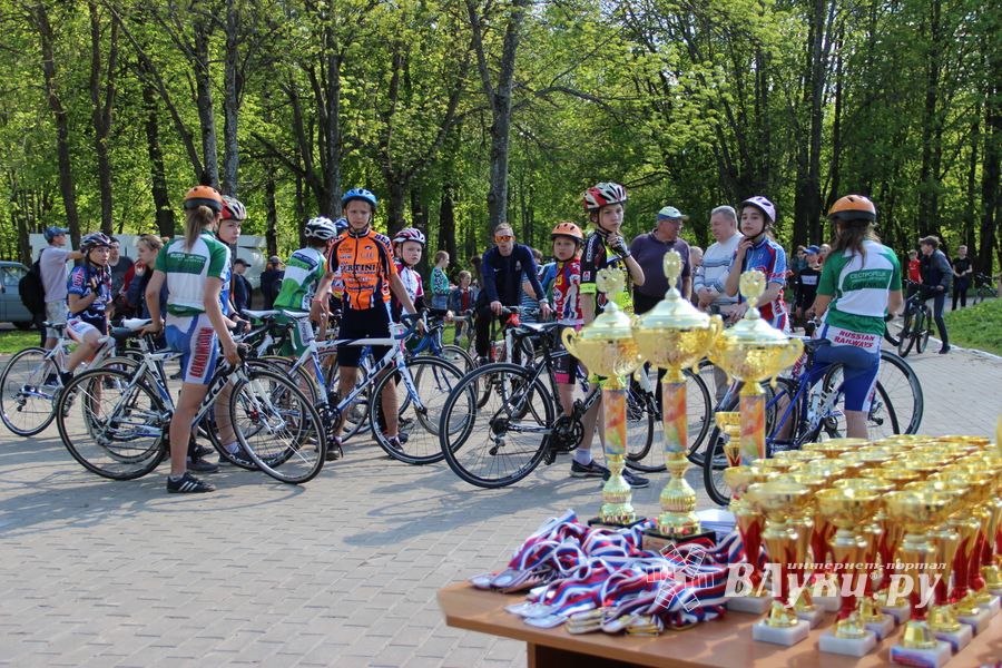 В Великих Луках чествовали лучших велосипедистов (ФОТО)