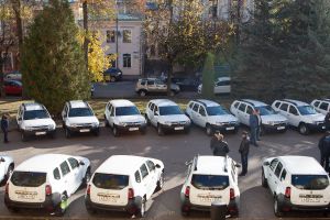 Андрей Турчак вручил ключи от служебных автомобилей главам сельских поселений (ФОТО)