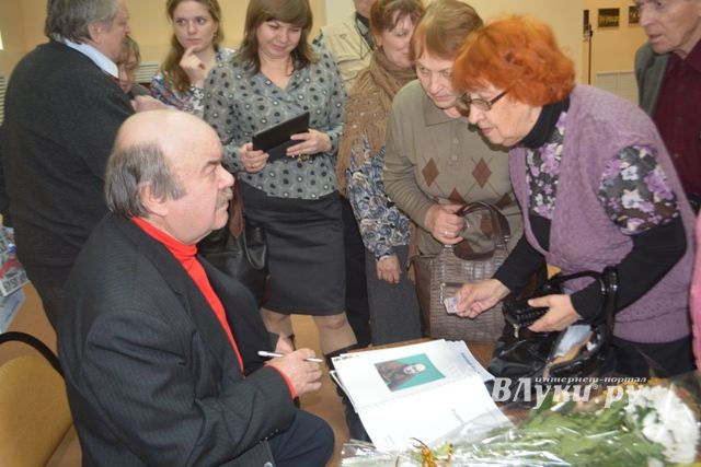 В Центральной городской библиотеке состоялась презентация книги «Разнотравье» (фото)