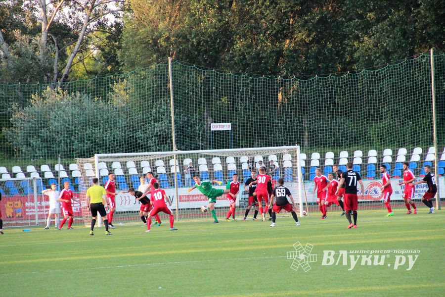 Хороший футбол без забитых мячей — «Луки-Энергия» сыграла с «Локомотив-Казанка» (ФОТО)