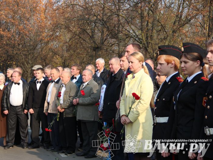 В Великих Луках прошло открытие мемориальной доски памяти Е.А. Клевцова