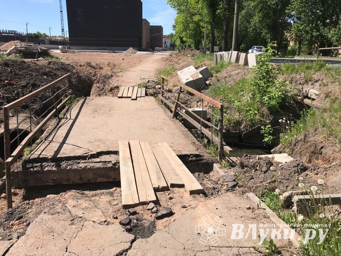 Опасный тротуар на проспекте Гагарина (ФОТО)