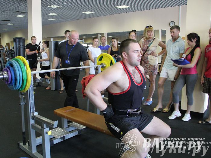 Народный жим в «С-Фитнес»