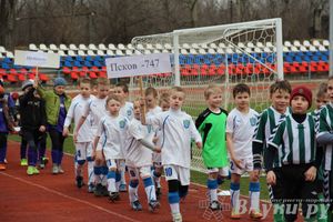 В Великих Луках прошел международный детский турнир по футболу «Наши надежды»