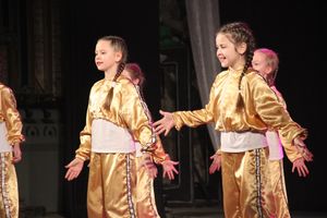 Юные артисты ГДК им. Ленина поздравили мам с праздником (ФОТО)