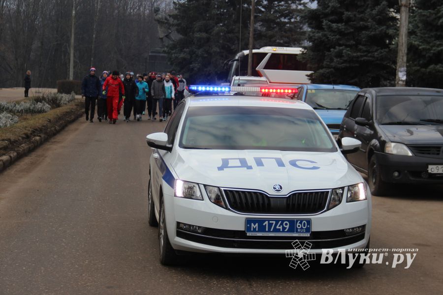 Стартовал легкоатлетический пробег Великие Луки – Чернушки (ФОТО)