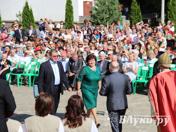 Празднование 850-летия началось в храмах Великих Лук (ФОТО)