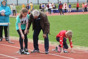 В Великих Луках проходят соревнования «Шиповка юных» (ФОТО)