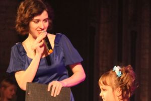 Юные артисты ГДК им. Ленина поздравили мам с праздником (ФОТО)