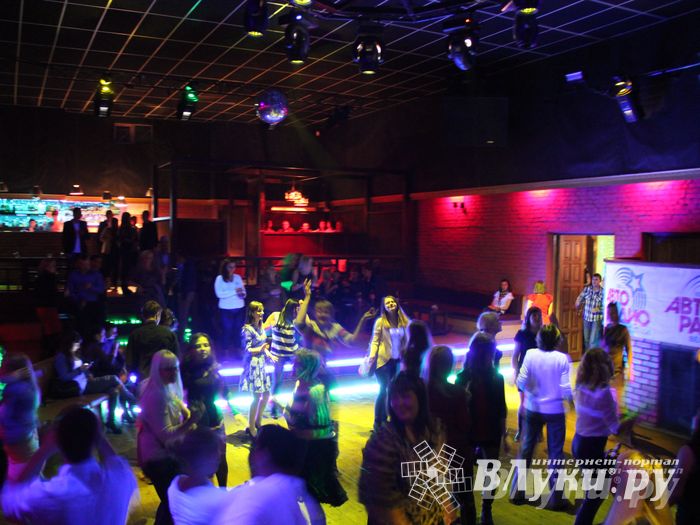 «Дискотека 80-х» от «Авторадио Великие Луки» (фото)