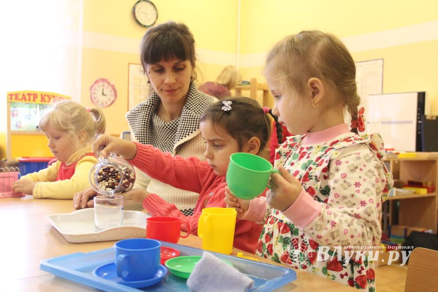 Воспитатели «Центра развития ребёнка» отмечают двойной праздник (ФОТО, ВИДЕО)