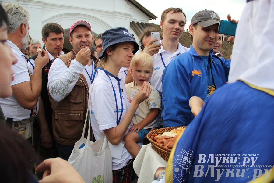 Открытие 19-й Международной встречи воздухоплавателей в Великих Луках