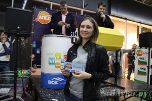 В ТЦ «Апельсин» прошла весенняя ночь распродаж