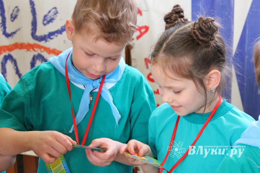 В Великих Луках проходят спортивные соревнования среди дошколят «Юные олимпионики» (ФОТО)