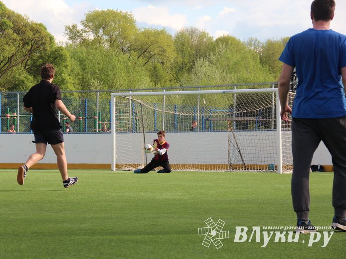 В Великих Луках прошёл Чемпионат по дворовому футболу (ФОТО)