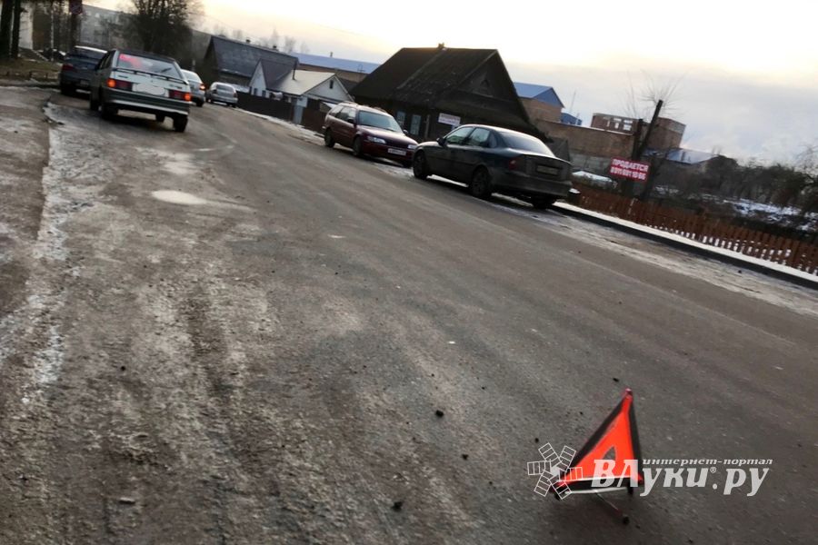 На улице Винатовского столкнулись «Лада» и Ford (ФОТО)