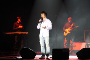 В Великих Луках состоялся концерт Артура (фото)