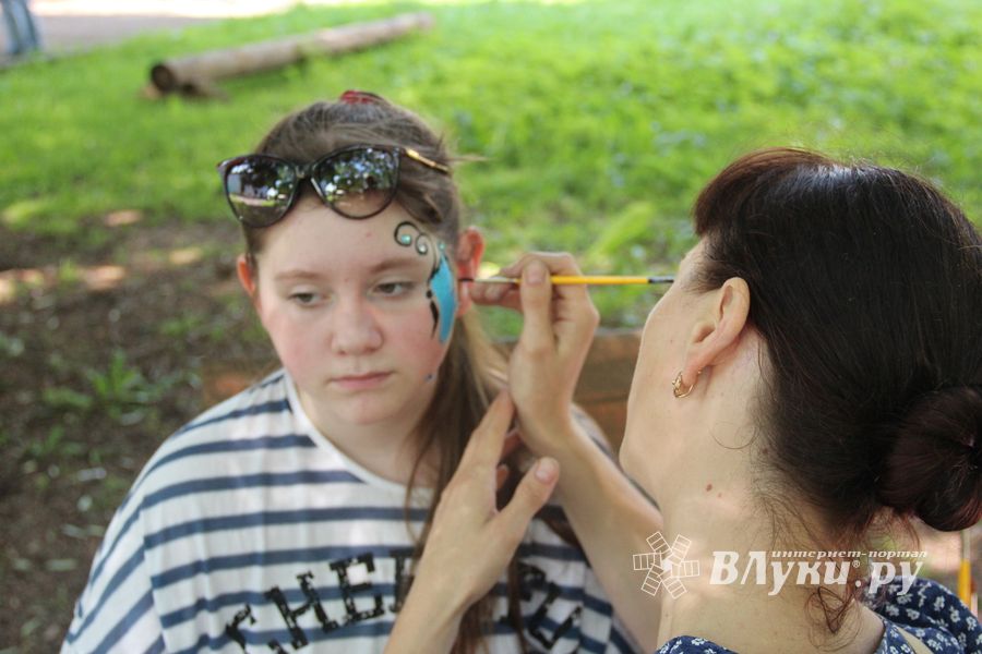 В городском парке Великих Лук прошёл День мороженого