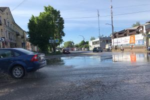 Проспект Гагарина «поплыл» (ФОТО)