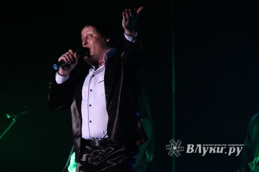 В ДК ЛК состоялся концерт Юрия Михайлова