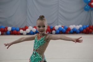 ​В Великих Луках прошли соревнования по художественной гимнастике (ФОТО)