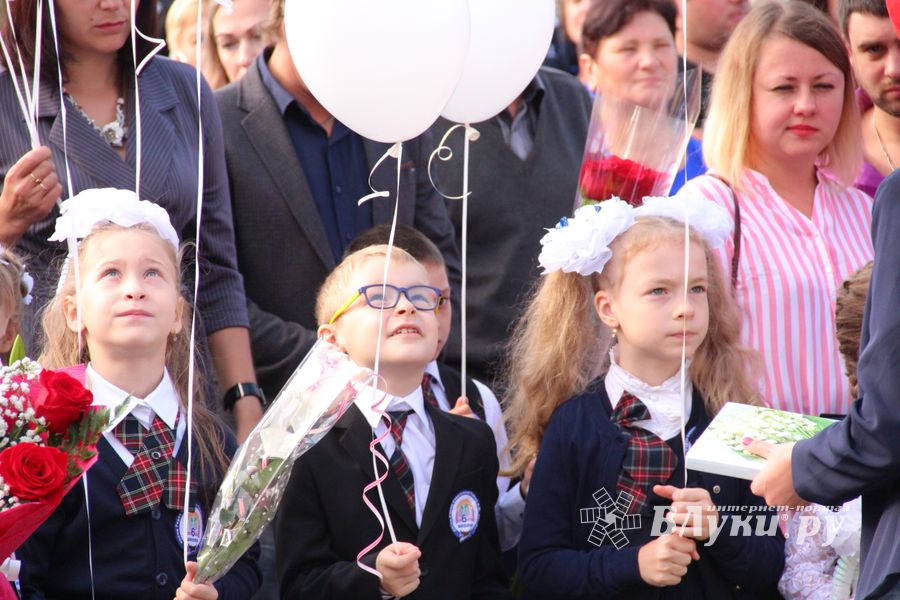 В Великих Луках открыли новый корпус школы №6 (ФОТО)