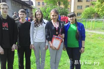 Великолучанка завоевала золотую награду на Спартакиаде среди учащихся по пулевой стрельбе (фото)