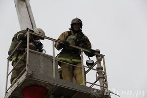 В Великих Луках прошли областные соревнования среди пожарных по спасению пострадавших