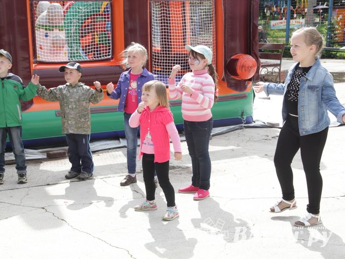 «Парад детских колясок» в День семьи, любви и верности (ФОТО)