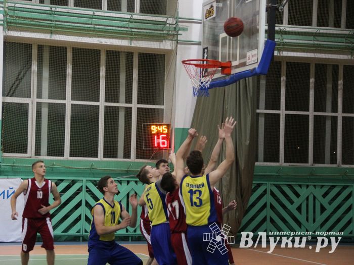 Лицеисты стали абсолютными чемпионами школьной баскетбольной лиги Великих Лук (ФОТО)