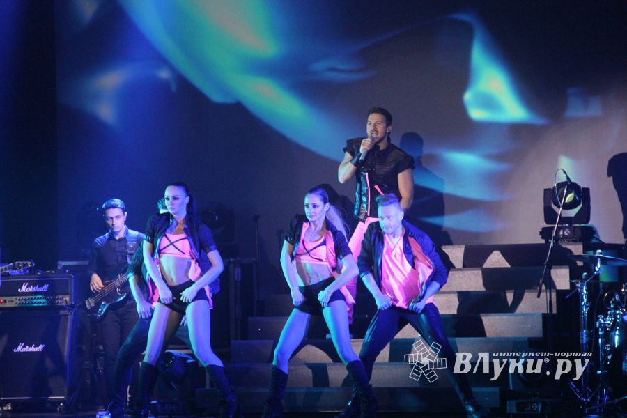 В Великих Луках состоялся концерт Сергея Лазарева