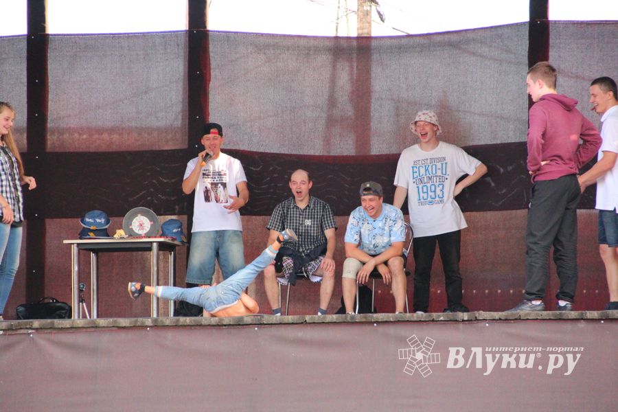 «ORIGINAL BBOYS CYPHERS» в Великих Луках (ФОТО+ВИДЕО)