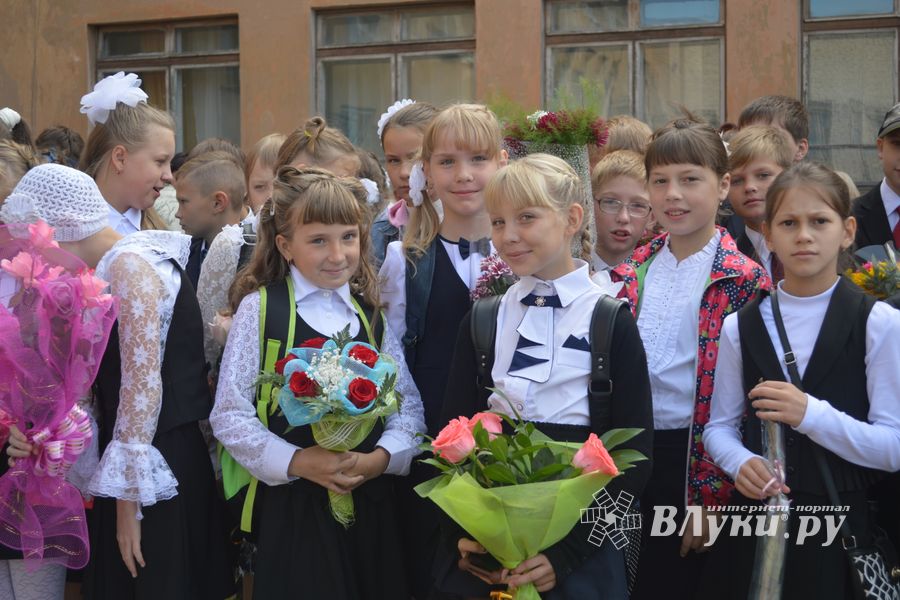 День знаний в Великих Луках (ФОТО)