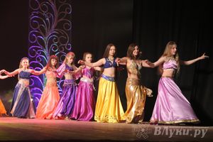  В ДК им. Ленина состоялся отчетный концерт студии восточного танца «Восточные сладости» (фото)
