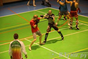 В Великих Луках прошел мастер-класс по кикбоксингу (фото)