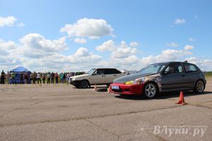 Под Великими Луками прошел второй этап Чемпионата по Drag Racing (фото)