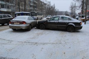 Еще одно ДТП на проспекте Гагарина в Великих Луках (фото)