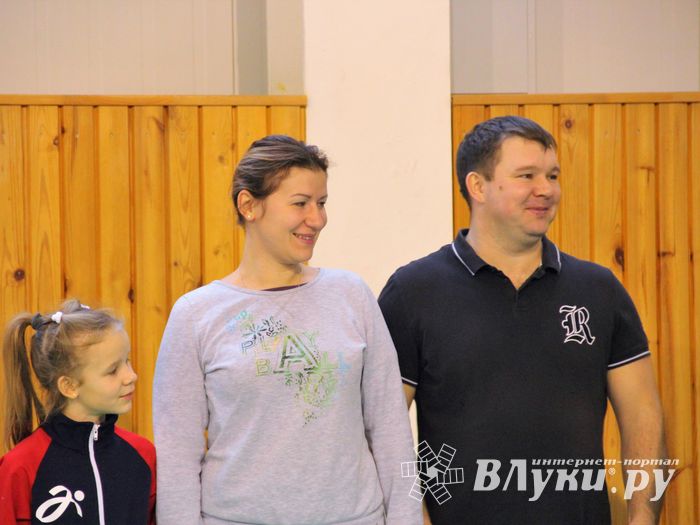 Великолучане одержали победу в зональном этапе «Папа, мама, я – спортивная семья» (ФОТО)