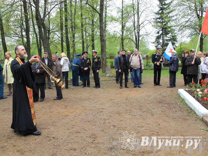 В Великих Луках почтили память погибших в Великой Отечественной войне