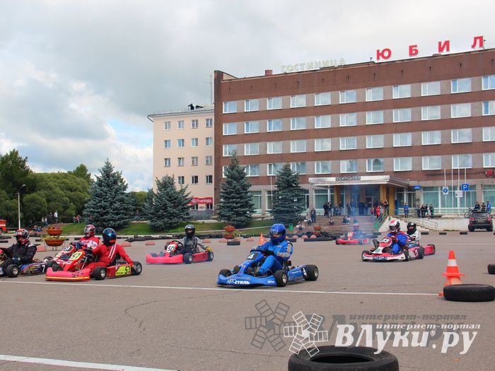 ​Великолучанин Николай Маркевич стал серебряным призером чемпионата г. Великие Луки по картингу (фото)