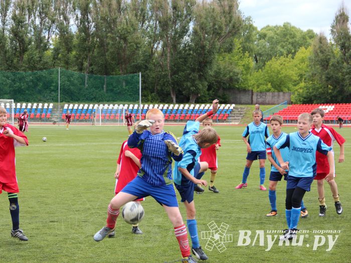 «Кожаный мяч» в Великих Луках