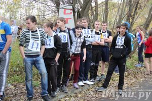 Легкоатлетический осенний кросс прошел в Великих Луках (фото)