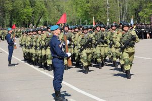 В Великих Луках прошел Парад Победы (ФОТО)