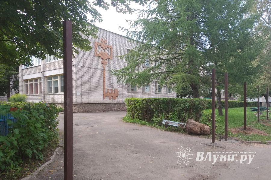 В детском саде № 1 появился новый забор (ФОТО)